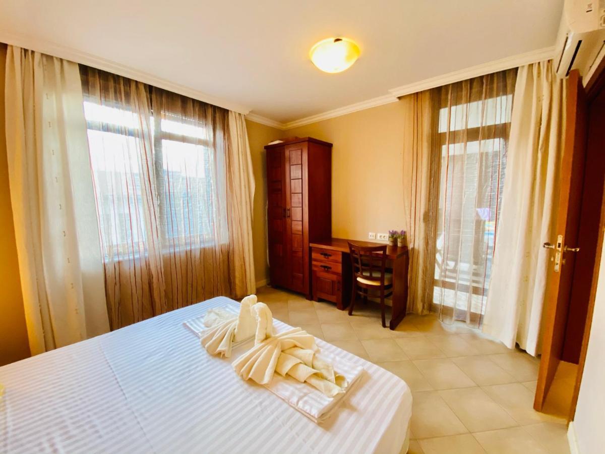 Santa Marina 2-Bedroom Apt. W/ Sea View + Terrace Sozopol Bagian luar foto